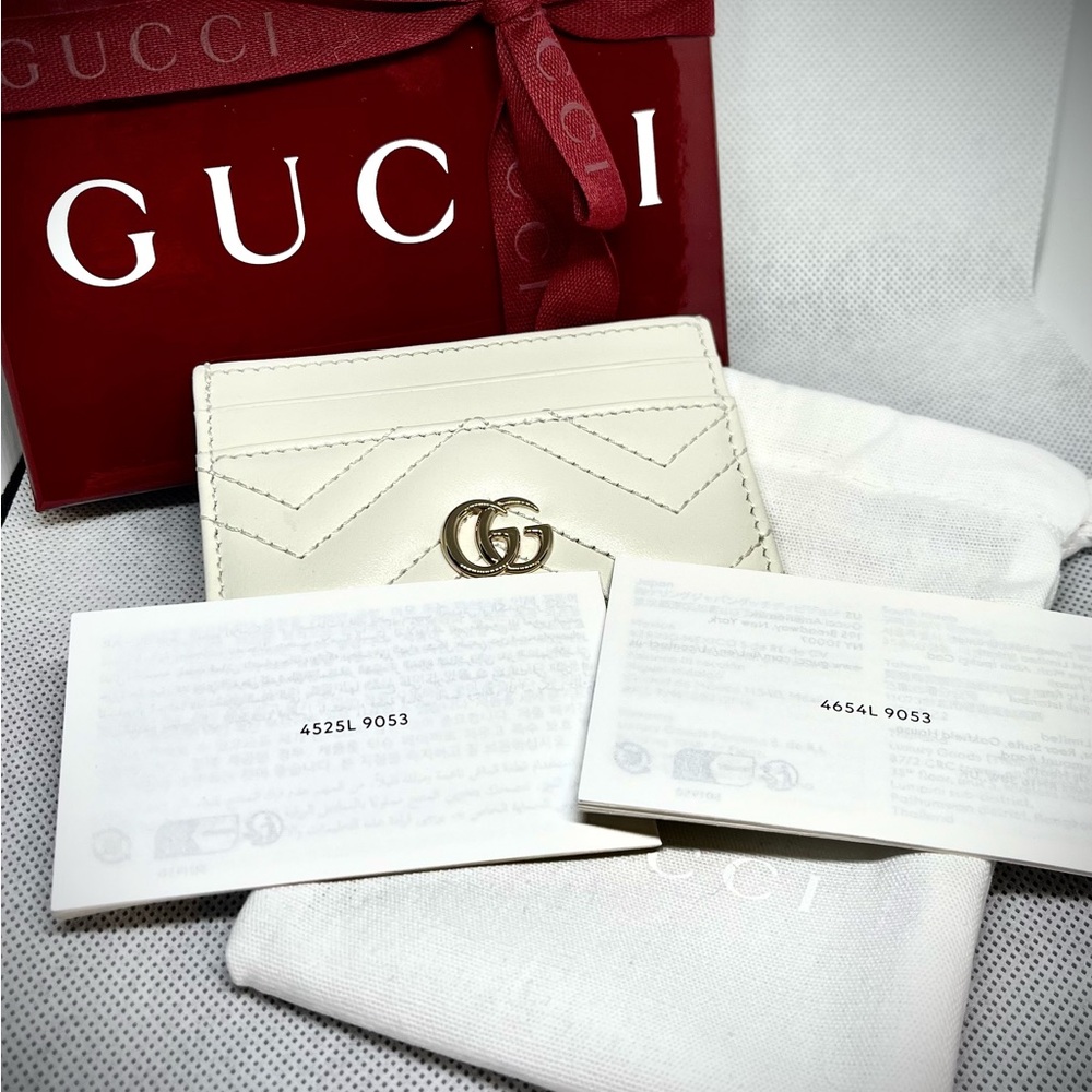 Gucci GG Marmont Card Case - NWT
Box, Bag, Dust Bag, Cards, & Ribbon included - Picture 2 of 15